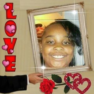 Meet your Posher, Claudine